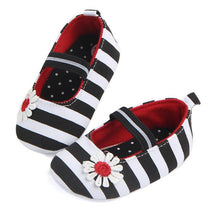 Load image into Gallery viewer, Newborn baby girls shoes canvas Cute Solid Infant Anti-slip New Born Baby Shoes Casual Shoes