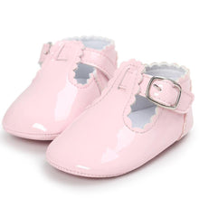 Load image into Gallery viewer, Spring Baby Shoes PU Leather Newborn Boys Girls Shoes First Walkers Baby Moccasins